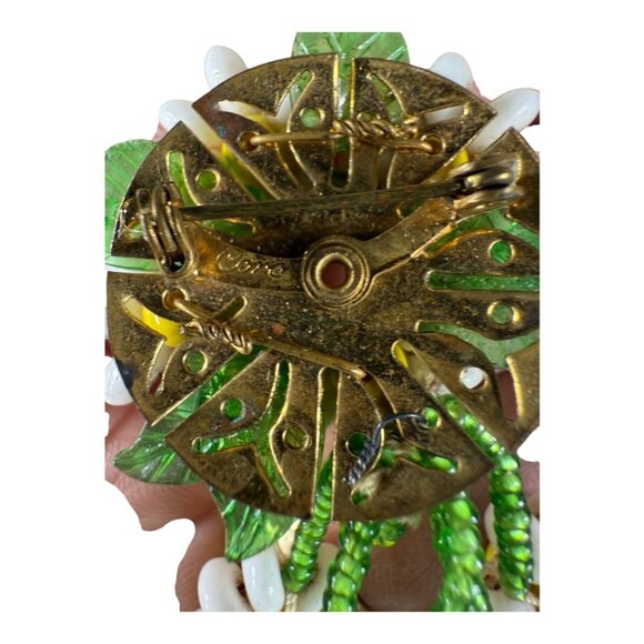 Coro Vintage Daisy Brooch - Picture 4 of 5